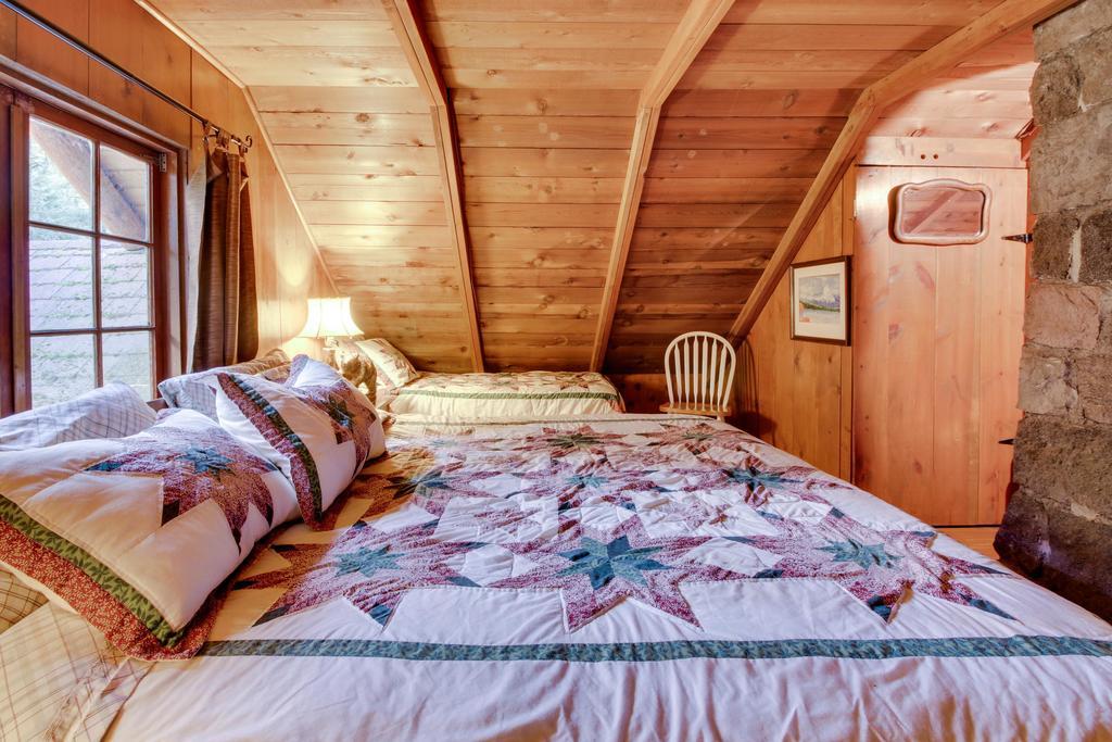 Zoe'S Log Cabin Welches Esterno foto