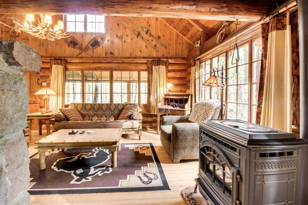 Zoe'S Log Cabin Welches Esterno foto