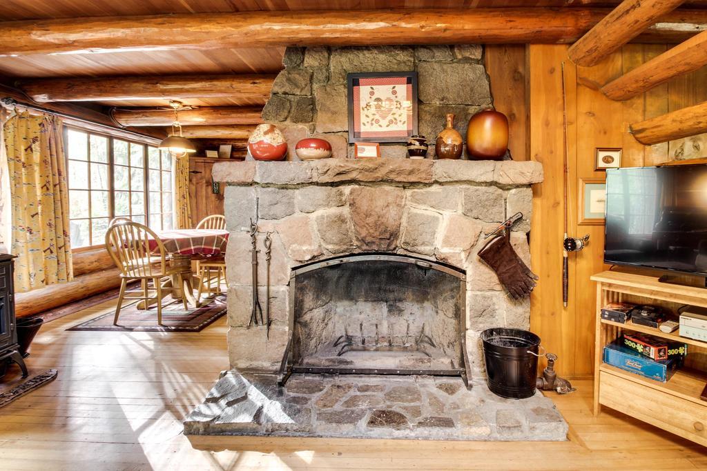 Zoe'S Log Cabin Welches Esterno foto