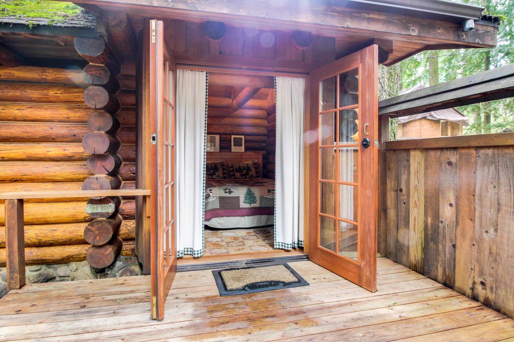 Zoe'S Log Cabin Welches Esterno foto
