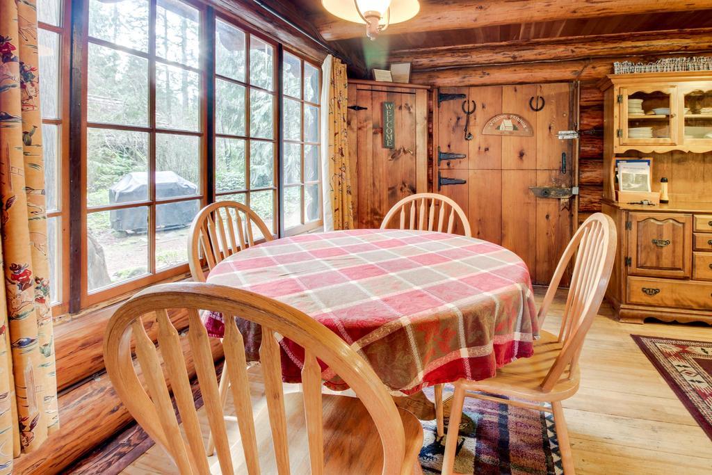 Zoe'S Log Cabin Welches Esterno foto