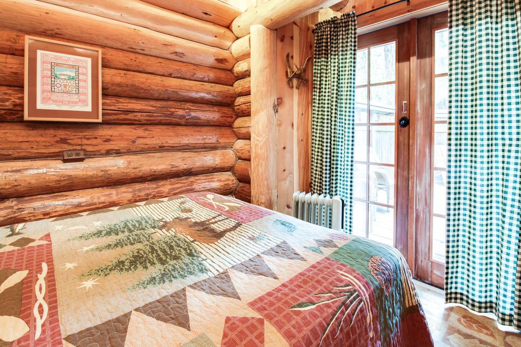 Zoe'S Log Cabin Welches Esterno foto