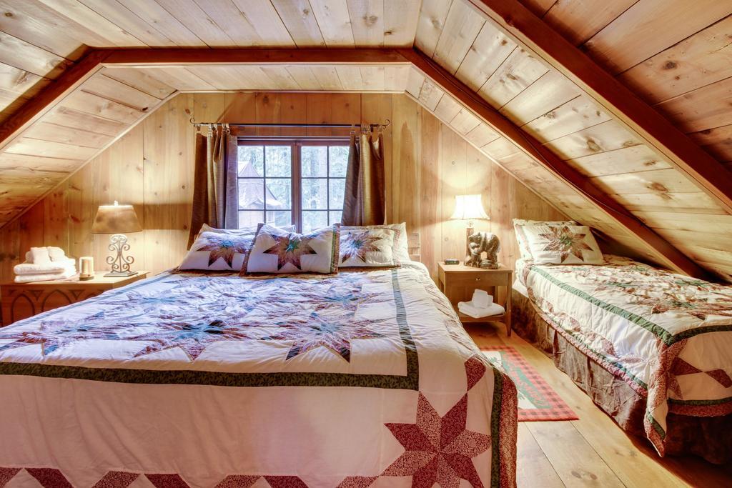 Zoe'S Log Cabin Welches Esterno foto