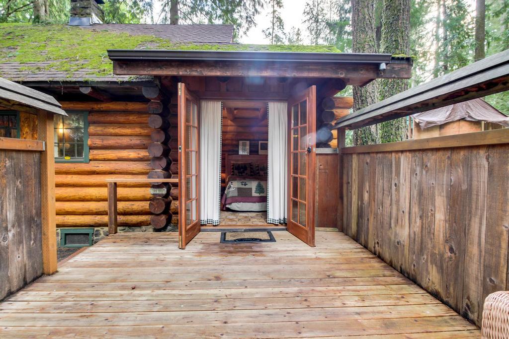 Zoe'S Log Cabin Welches Esterno foto