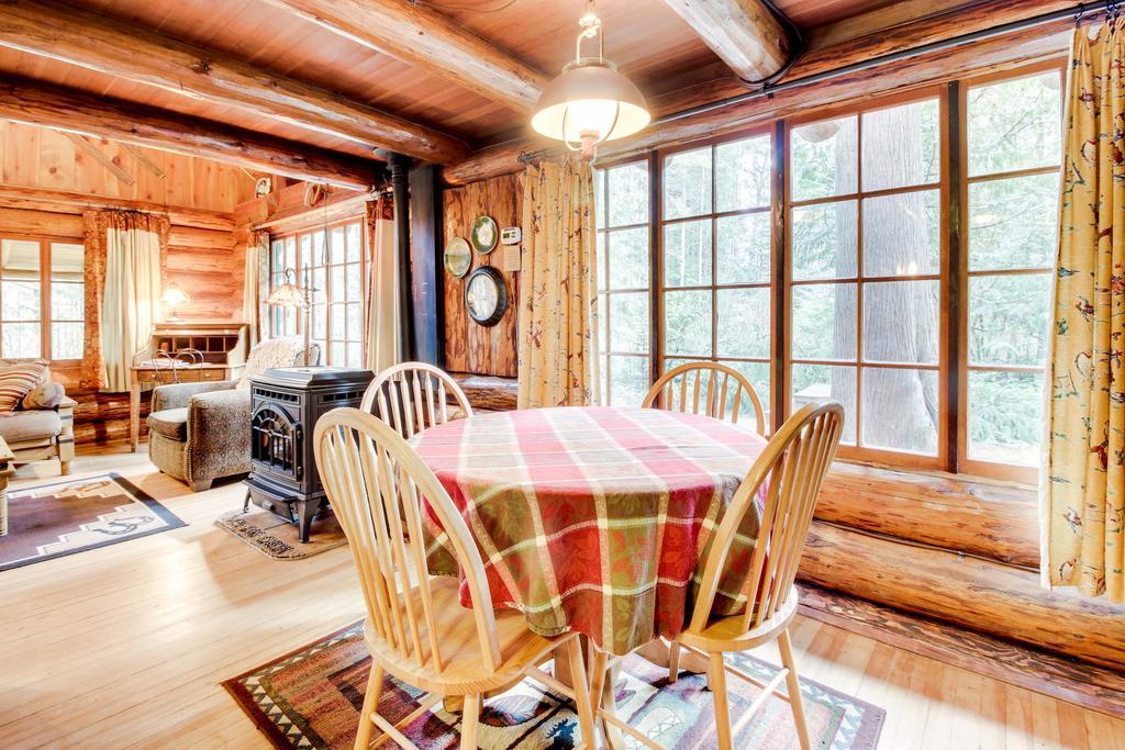 Zoe'S Log Cabin Welches Esterno foto